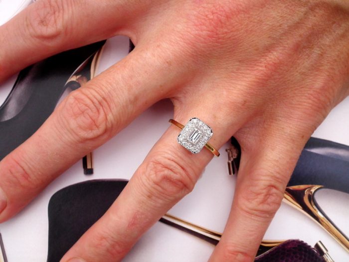 Unworn ladies 18ct gold diamond ring rrp £1,416