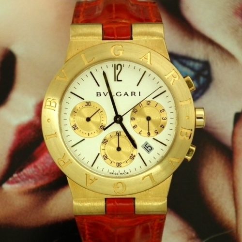 A lush 18ct gold gents Bulgari automatic chronograph