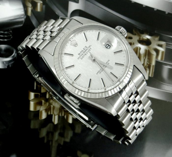 Superb stainless steel Rolex Datejust with linen dial