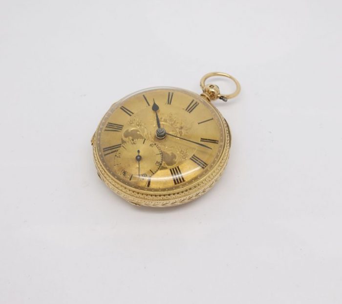 Ornate Gents solid 18ct gold pocket watch