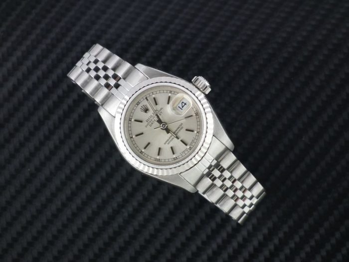 Ladies classic steel Rolex Datejust with silver dial